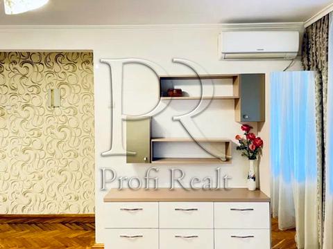 квартира за адресою Любомира Гузара просп. (Космонавта Комарова), 8