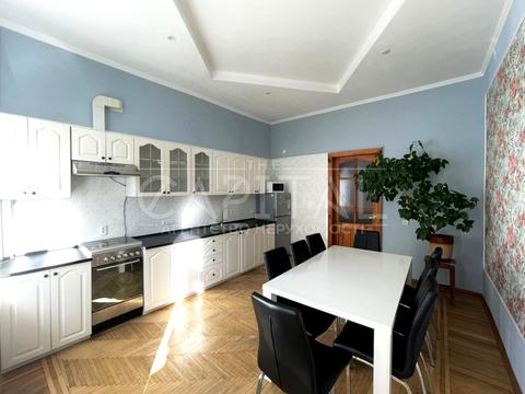 комерційна за адресою Верхній Вал вул., 48/28