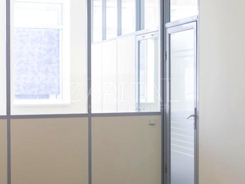 комерційна за адресою Дегтярівська вул., 53