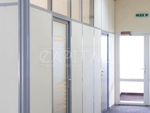 комерційна за адресою Дегтярівська вул., 53