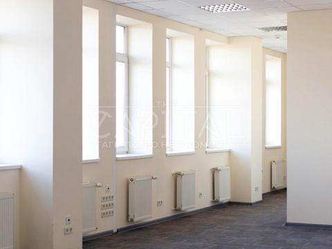 комерційна за адресою Дегтярівська вул., 53