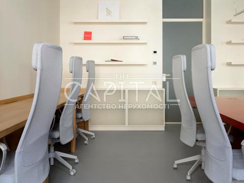 комерційна за адресою Жилянська вул., 5/60