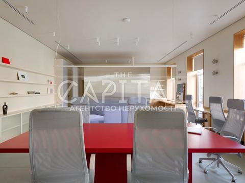 комерційна за адресою Жилянська вул., 5/60