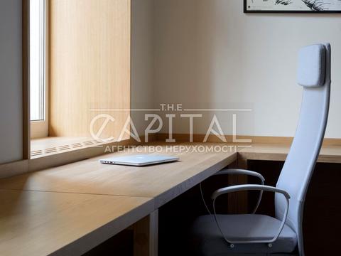 комерційна за адресою Жилянська вул., 5/60