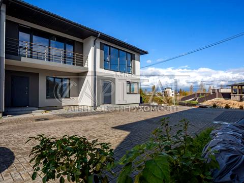 будинок за адресою вул. Святищенська