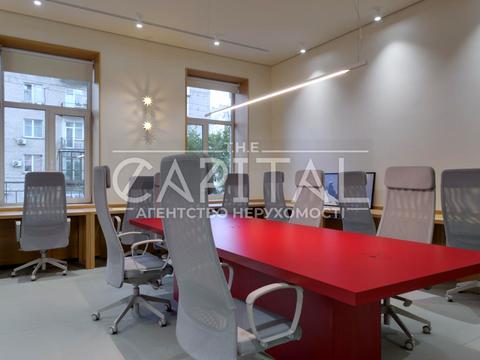 комерційна за адресою Жилянська вул., 5/60