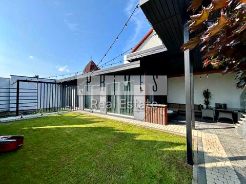 будинок за адресою Лісова