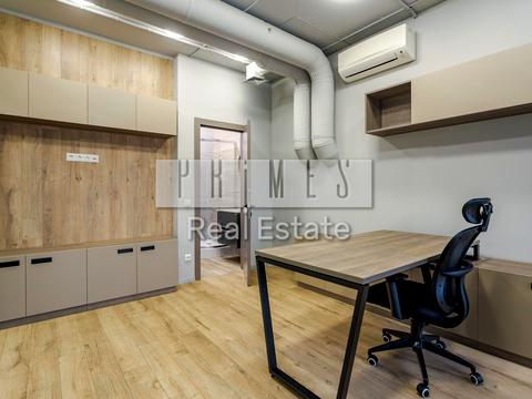 коммерческая по адресу Андрея Верхогляда ул. (Михайла Драгомирова), 14