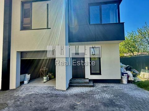 будинок за адресою Провулок Каштановий, 1а