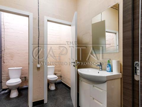 комерційна за адресою Залізничне шосе, 2