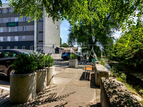 комерційна за адресою Залізничне шосе, 2