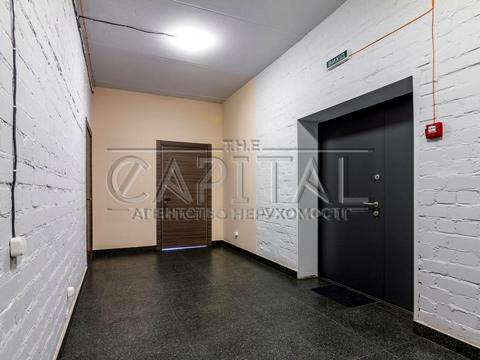 комерційна за адресою Залізничне шосе, 2