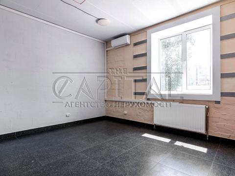 комерційна за адресою Залізничне шосе, 2