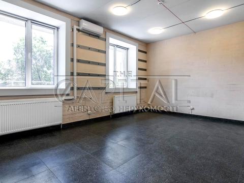 комерційна за адресою Залізничне шосе, 2