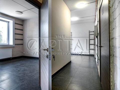 комерційна за адресою Залізничне шосе, 2