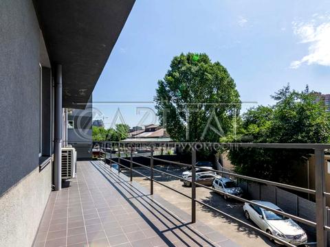 комерційна за адресою Залізничне шосе, 2