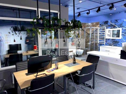 комерційна за адресою Дніпровська набережна вул., 18-А