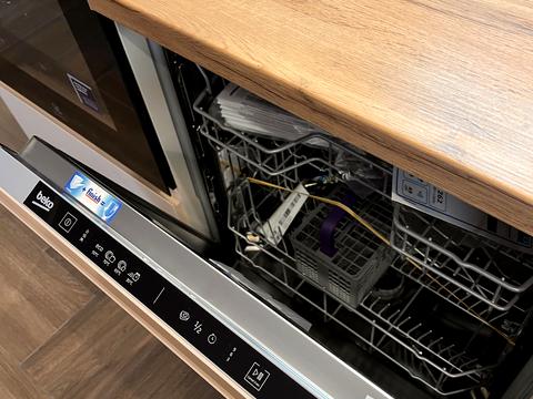 дом по адресу Ялинкова ул.