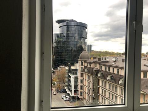 комерційна за адресою Болсуновська вул. (Сергія Струтинського), 8