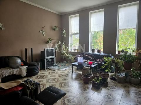 будинок за адресою Квітнева вул., 1