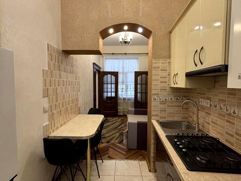квартира за адресою Пекарська вул., 16