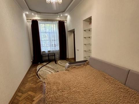 квартира за адресою Пекарська вул., 16