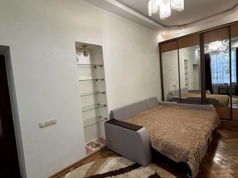 квартира за адресою Пекарська вул., 16