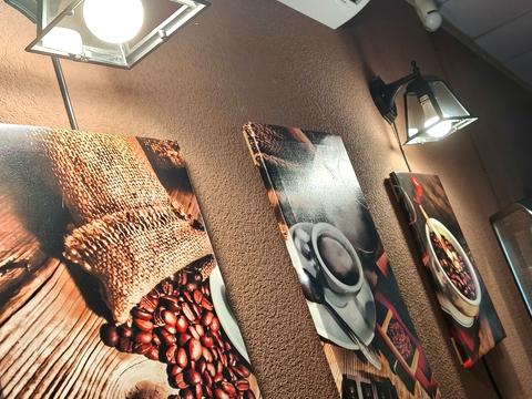 комерційна за адресою Свободи просп., 73