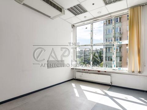 коммерческая по адресу Раисы Окипной ул., 8б