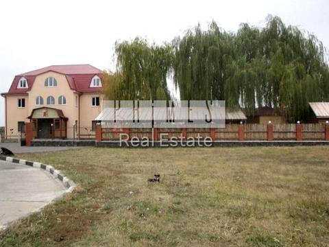 комерційна за адресою Академіка Захаренка вул., 2