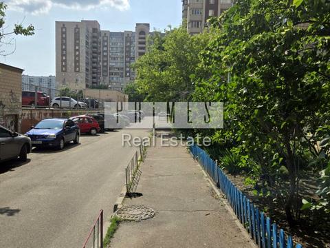 комерційна за адресою Володимира Івасюка просп. (Героїв Сталінграду), 20-А