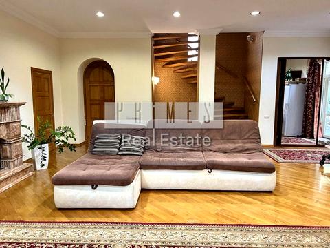 будинок за адресою с. Софіївська борщагівка, Київська вул.