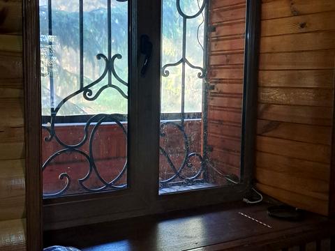 комерційна за адресою Селище, 1а