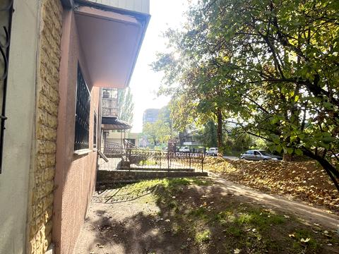 комерційна за адресою Сергія Слісаренка вул., 2/34