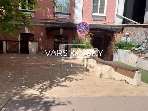 комерційна за адресою Гоголівська вул., 39