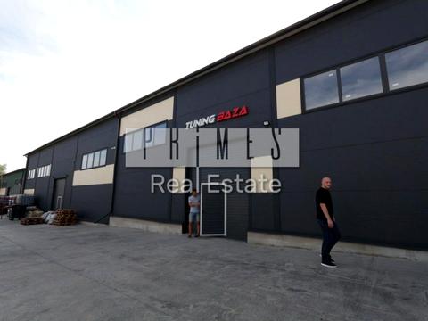 комерційна за адресою Івана Франка вул., 1