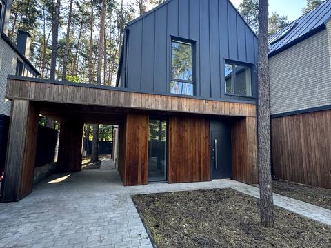 будинок за адресою Революції, 2-Х