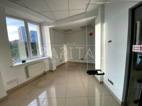 коммерческая по адресу Глубочицкая ул., 17