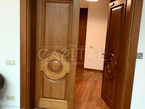 коммерческая по адресу Крутой спуск, 999