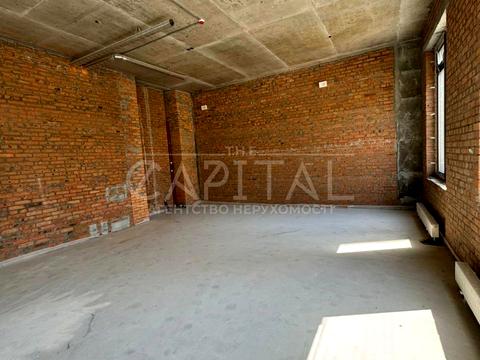 комерційна за адресою Володимирська вул., 86-А