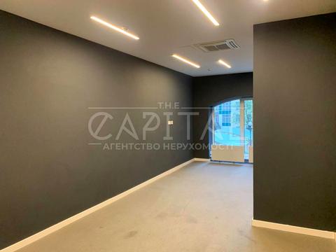 комерційна за адресою Володимира Івасюка просп. (Героїв Сталінграду), 4-А