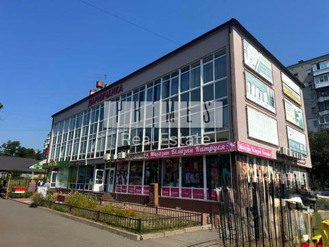 комерційна за адресою Ялтинська вул., 8