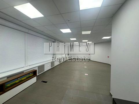 комерційна за адресою Ялтинська вул., 8