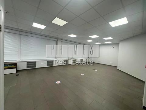 комерційна за адресою Ялтинська вул., 8