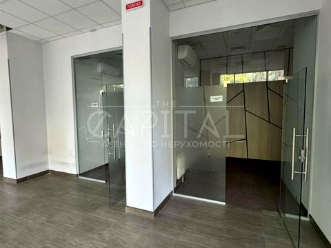 комерційна за адресою В'ячеслава Чорновола вул., 29