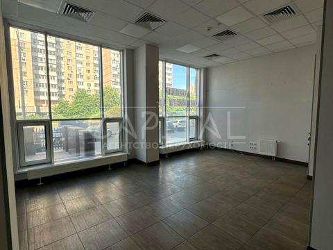 комерційна за адресою В'ячеслава Чорновола вул., 29