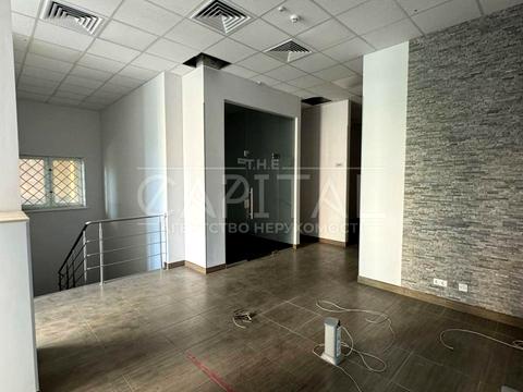 комерційна за адресою В'ячеслава Чорновола вул., 29