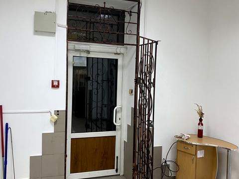 комерційна за адресою Джерельна вул., 20