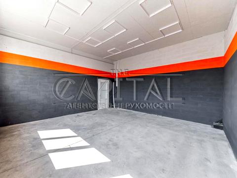 комерційна за адресою Василя Макуха вул. (Івана Шевцова), 1