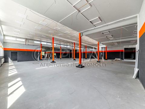 комерційна за адресою Василя Макуха вул. (Івана Шевцова), 1